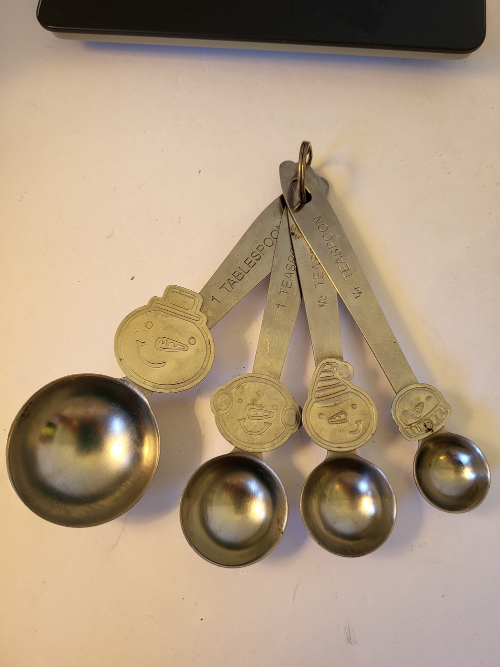 Cute Stainless Steel Measuring Spoon Set with Snowman Faces 1990s